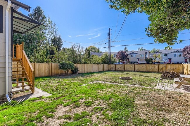 Building Photo - 3bed/1bath Home in Great North Everett Nei...