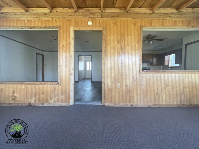 Building Photo - Great Cabot home!
