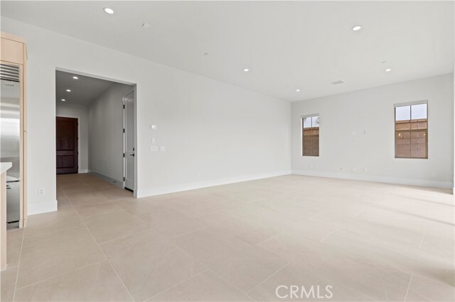 Building Photo - 122 Mossvine