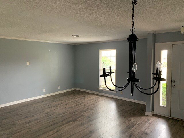 Building Photo - 4001 Anderson Rd