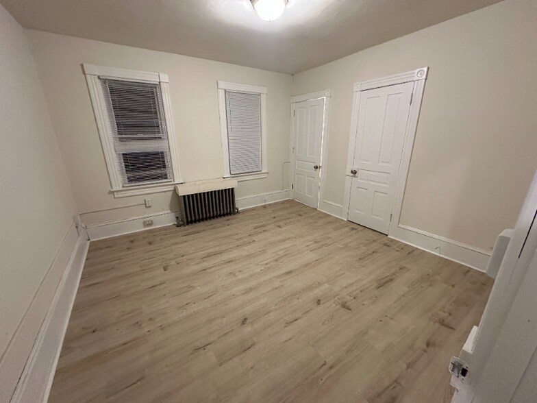 Building Photo - 381-383-383 S 3rd St