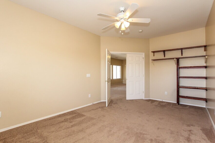 Building Photo - 5245 W Bowker St