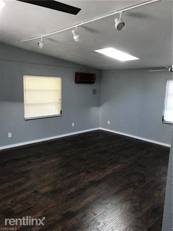 Building Photo - 3 br, 3 bath House - 14693 Martin Dr