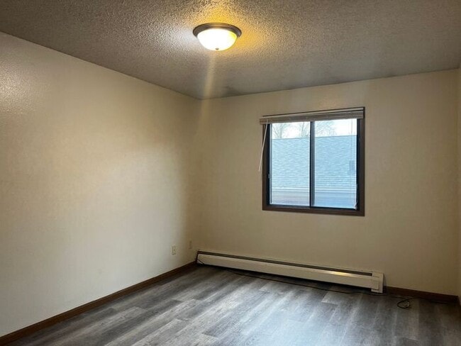 Building Photo - $1,250 | 3 Bedroom, 1 Bathroom Apartment | No Pets | Available for August 1st 2026 Move In!