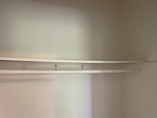 Building Photo - KENWOOD