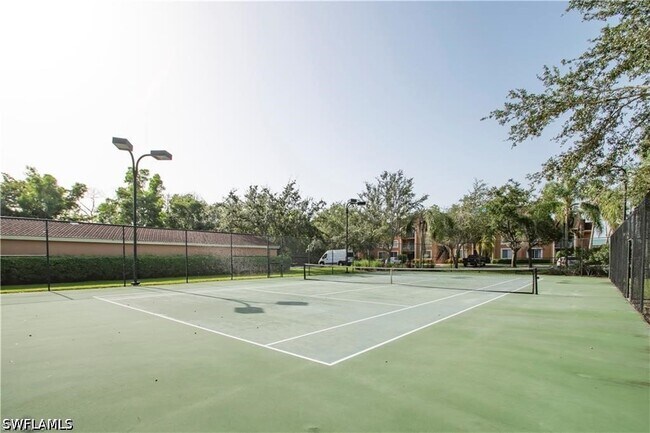 Building Photo - 1220 Wildwood Lakes Blvd