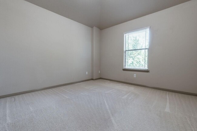 Building Photo - 1509 Greenside Dr
