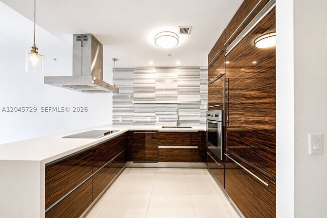 Building Photo - 1100 Biscayne Blvd
