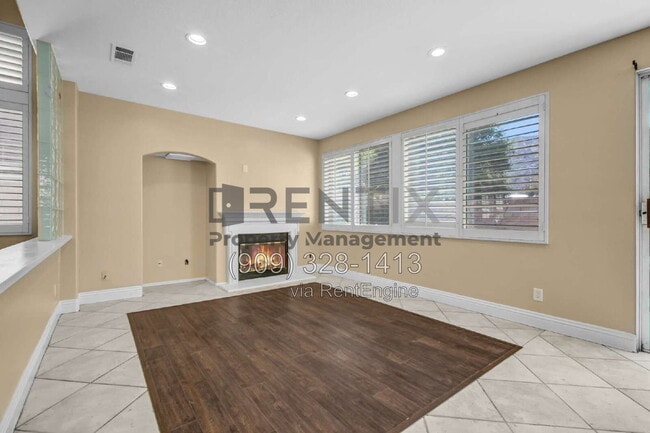 Building Photo - 6694 Cowboy St