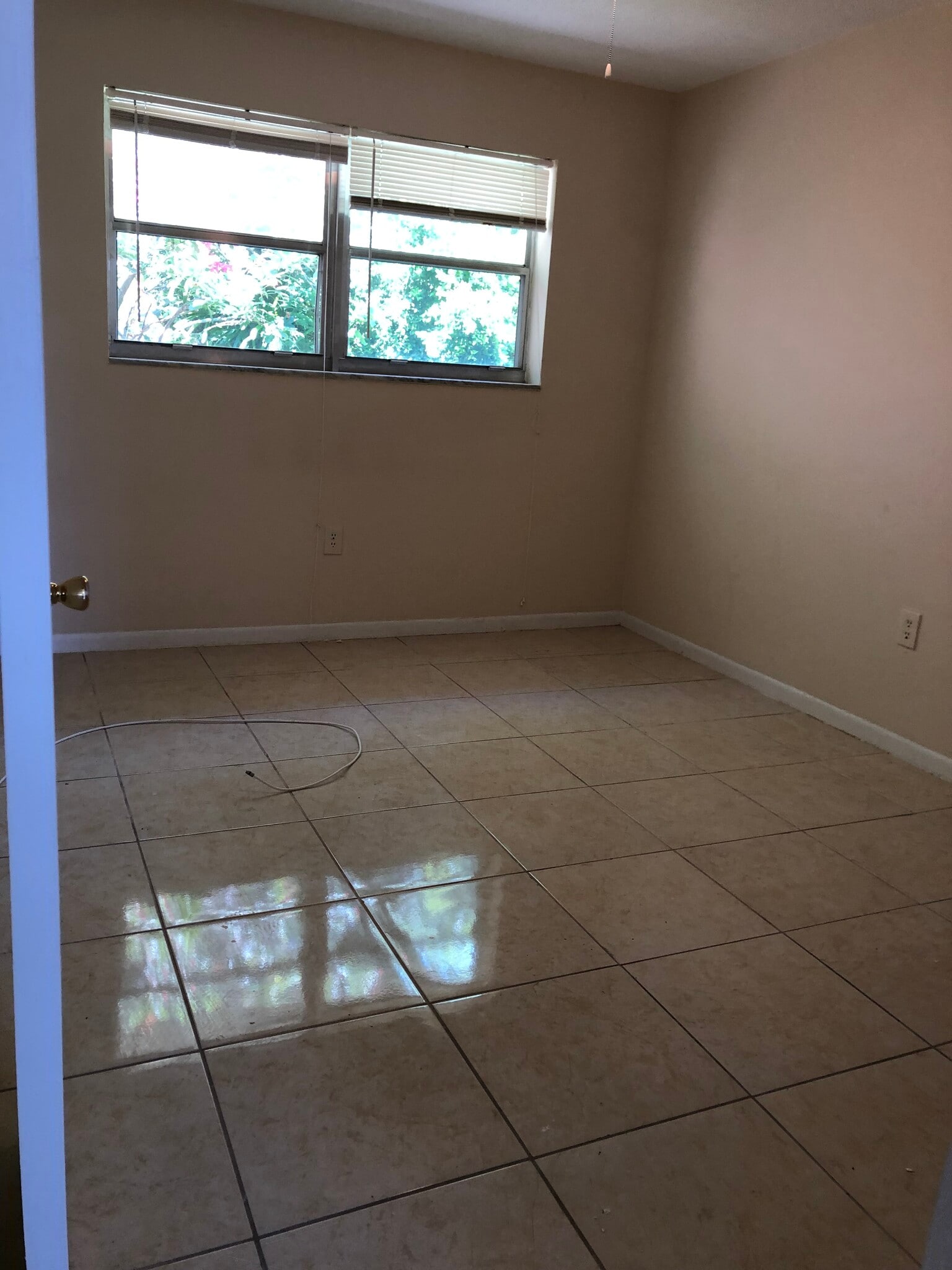 nice bedrooms. - 5111 NE 18th Ave