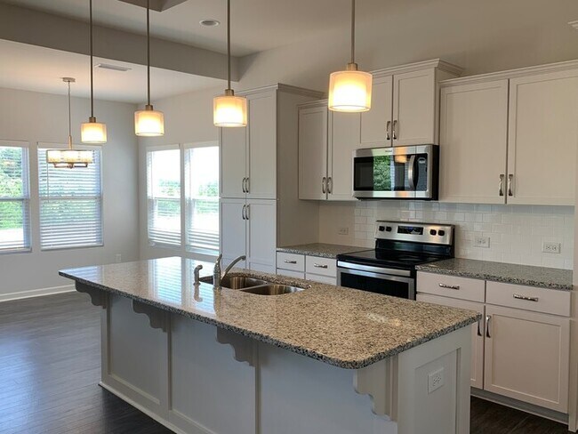 Building Photo - 5712 Oakgate Dr