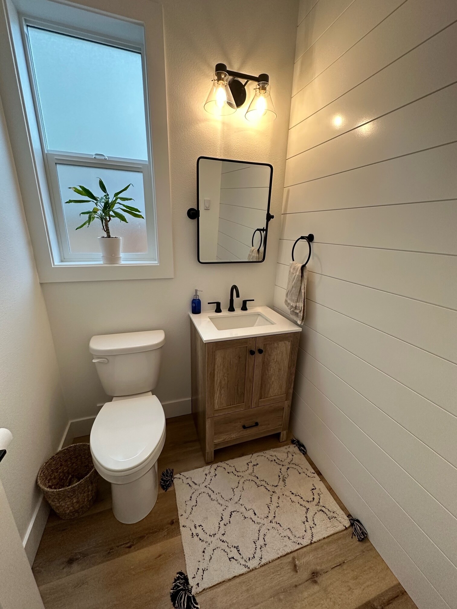 Building Photo - 3674 NE Jacob St