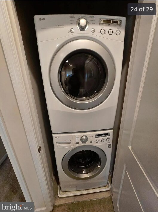 Building Photo - 3 Bedroom Beauty