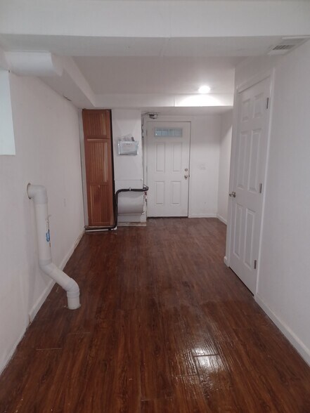 Building Photo - 55881 SW Cherry Grove Dr