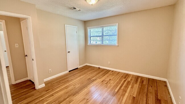 Building Photo - 641 Dawson Terrace NW