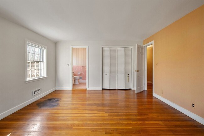 Building Photo - 68 Westgate