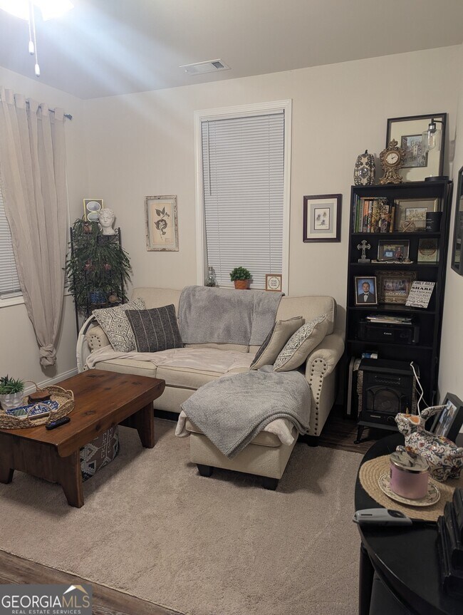 Building Photo - 2467 Smith Rd