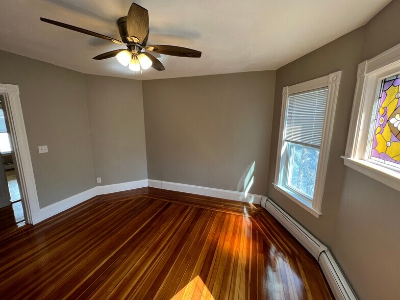 Building Photo - 2 Gilson Terrace