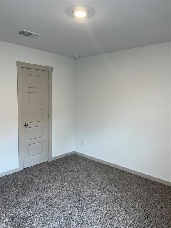 Building Photo - 910 Dairy Pr Dr