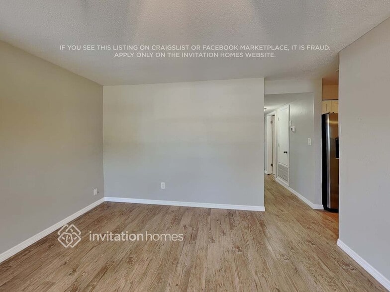 Building Photo - 4114 Lake Lawne Ave