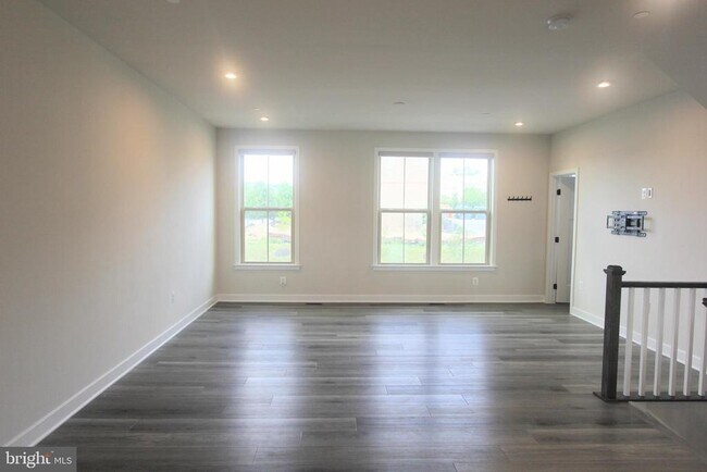 Building Photo - 3302 Treviso Ln
