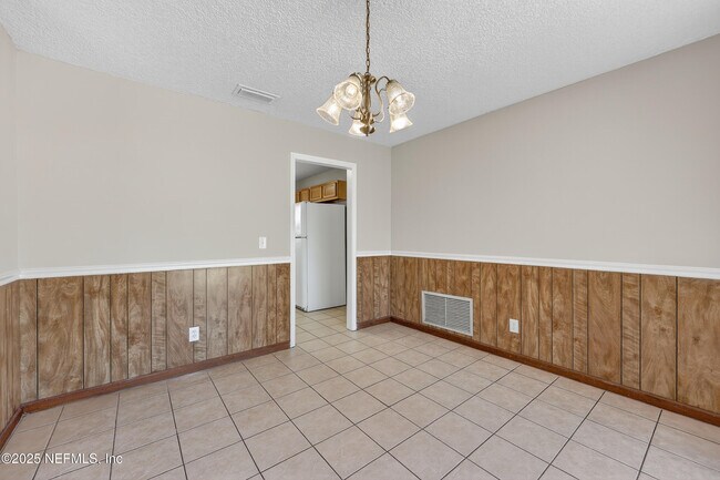 Building Photo - 551 William Penn St