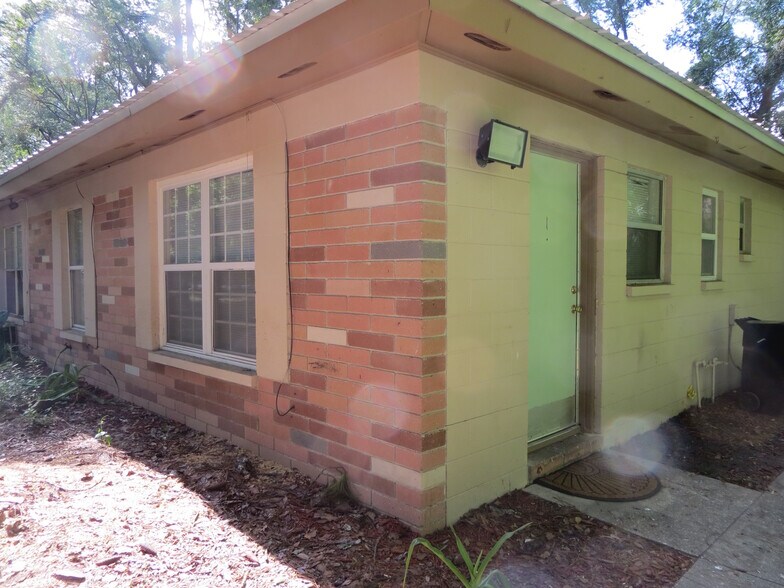 Building Photo - 315 NW 19th Ln