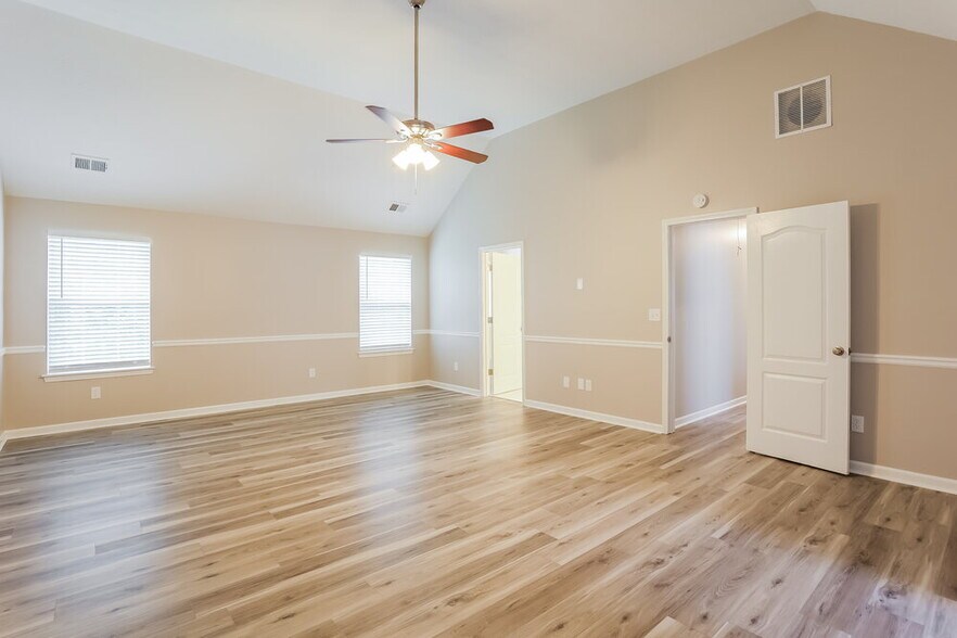 Building Photo - 625 Blueangel Dr