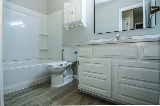 Building Photo - Total Remodel in Bentree - 3bed 2 bath!