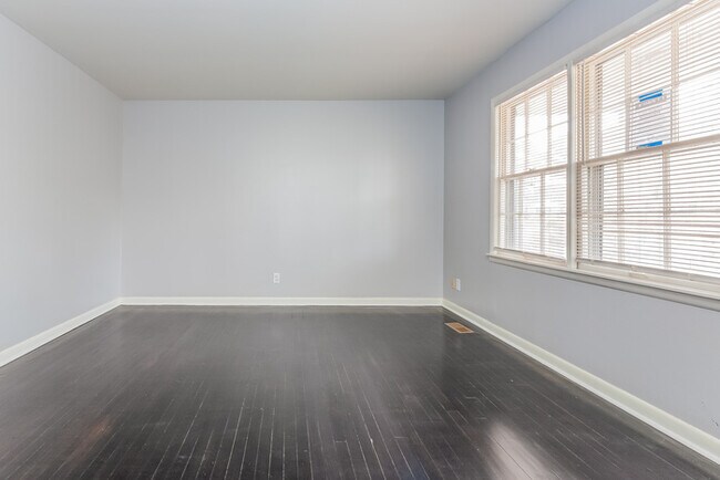 Building Photo - Beautiful Ranch Style Home!