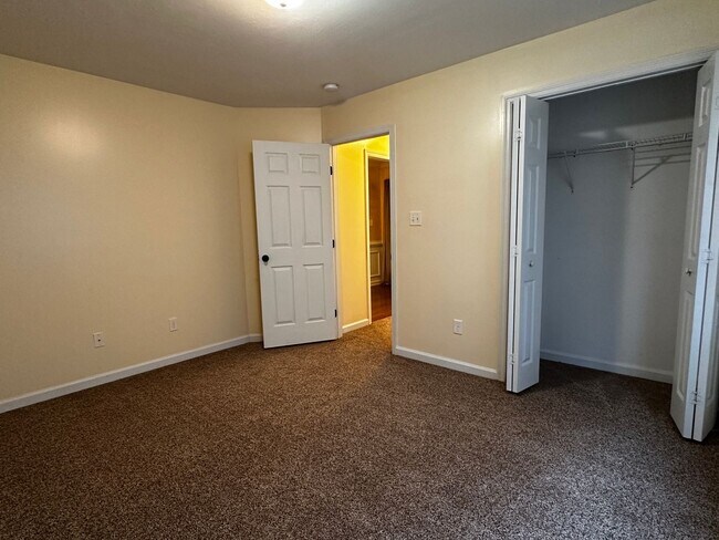 Building Photo - High Meadows - Columbia County