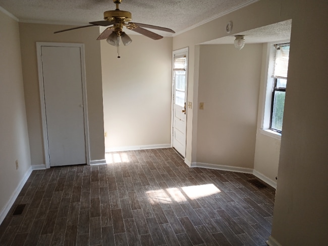 Building Photo - 109 Downing St