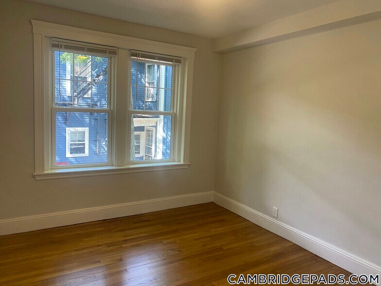 Building Photo - 19A Forest St