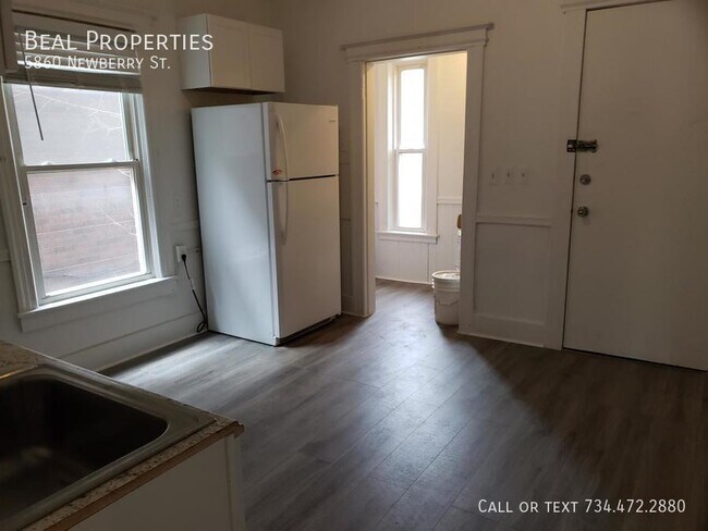 Building Photo - 5860 Newberry St