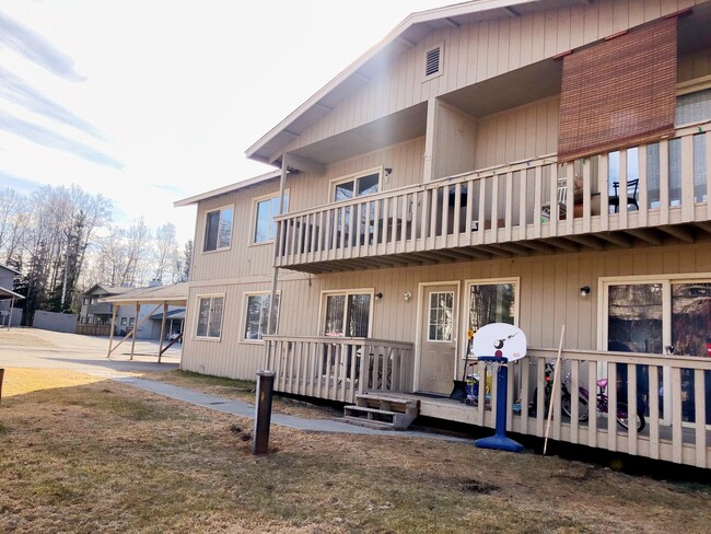 Building Photo - 1103 Broaddus St