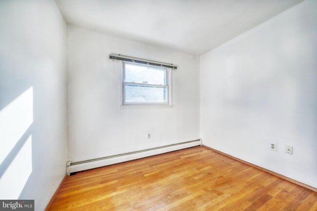 Building Photo - 14307 Bismark Ave