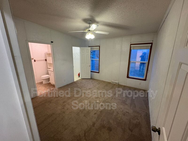 Building Photo - 1980 Bethania-Rural Hall Rd