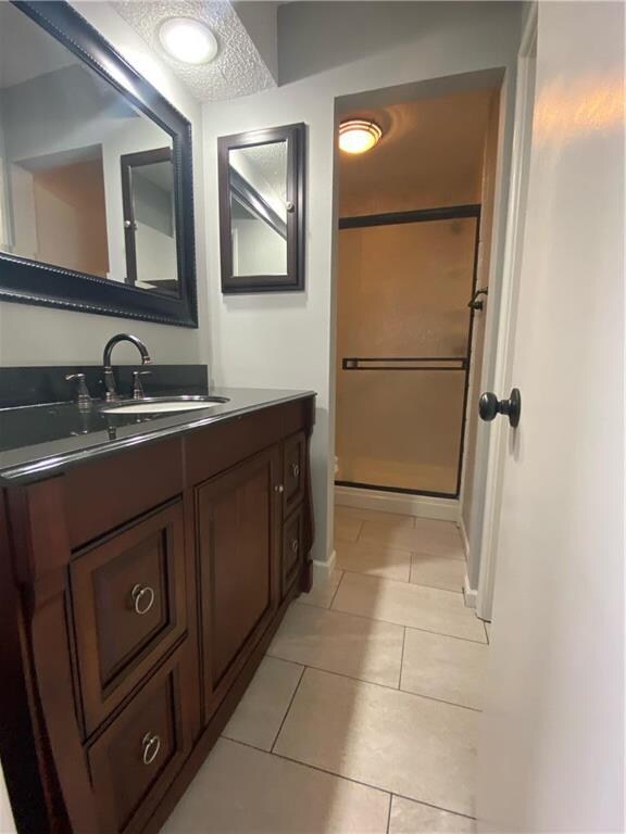 Building Photo - 10211 W 96th Terrace