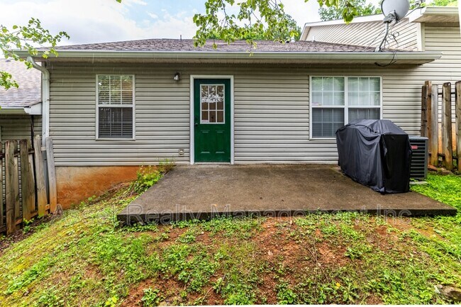 Building Photo - 1315 Lucy Way