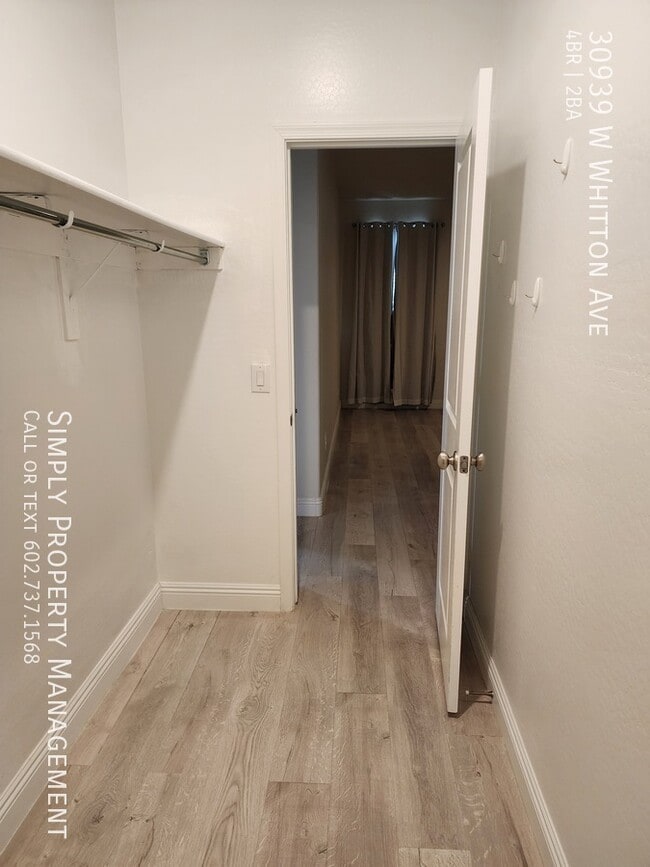 Building Photo - 30939 W Whitton Ave