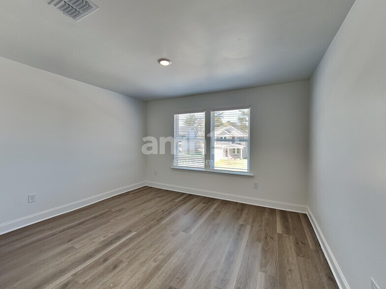 Building Photo - 955 Carnelian Ln