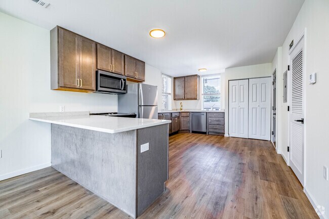 1BR, 1BA - 789SF - Kitchen - 2900 Colerain Ave