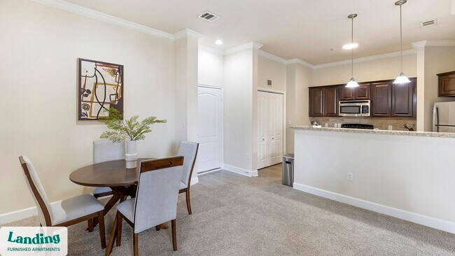 Building Photo - 6101 N Riverside Dr