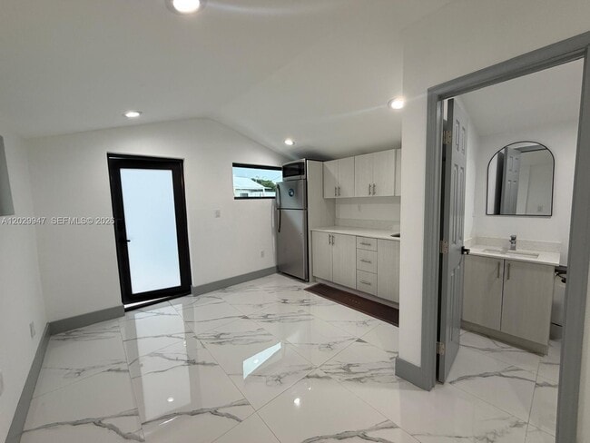 Building Photo - 5350 NW 174th Dr
