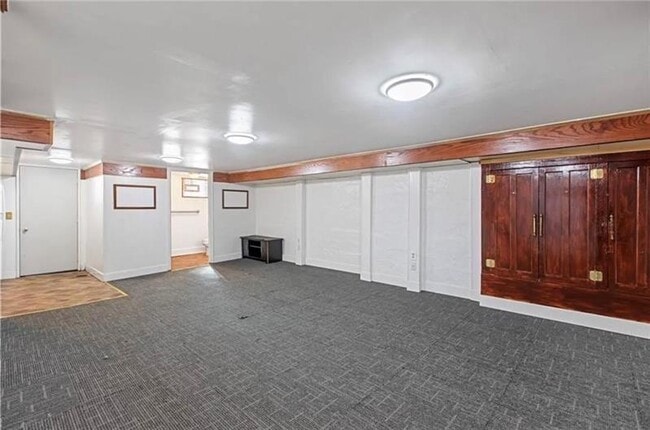 Building Photo - 2221 Wightman St