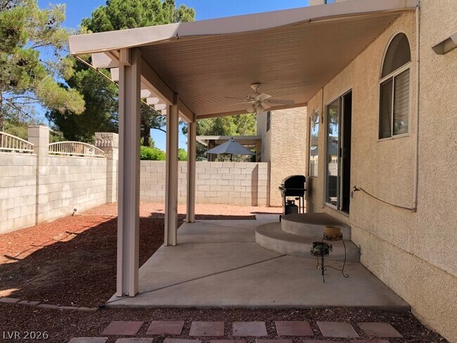 Building Photo - 3439 Bankside Dr