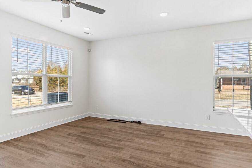 Building Photo - 4891 Ancient Glacier Ln