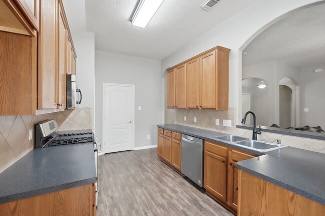 Building Photo - 2313 Perkins Crossing Dr