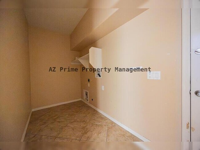 Building Photo - 30268 W Sheila Ln