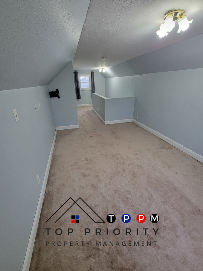 Building Photo - 3 Bedroom 1 Bathroom | Single Family Home ...